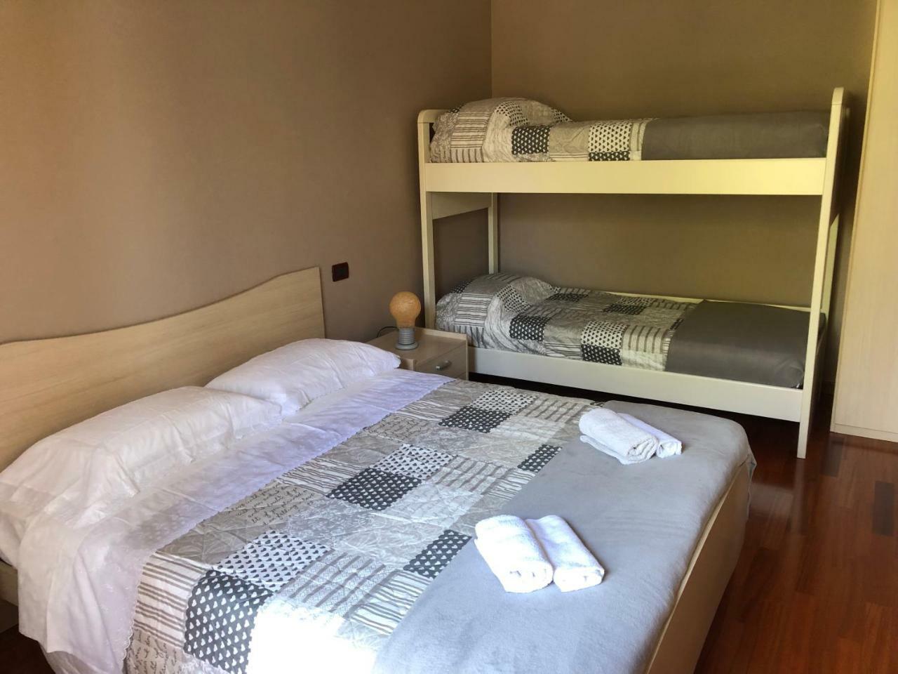 Magia Del Garda Apartment カステルヌオーヴォ・デル・ガルダ エクステリア 写真